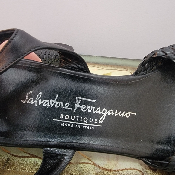 Salvatore Ferragamo Black Woven Leather 1 Inch Wedge Sandal Size 7 1/2 - Picture 5 of 12